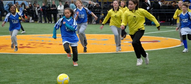 CruyffCourt-4mrt09