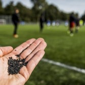 sportvelden-met-rubberkorrels-veilig